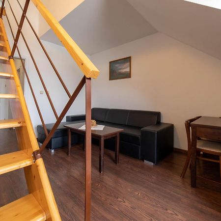 Hotel Liptov Holiday *** Liptovsky Trnovec Bagian luar foto
