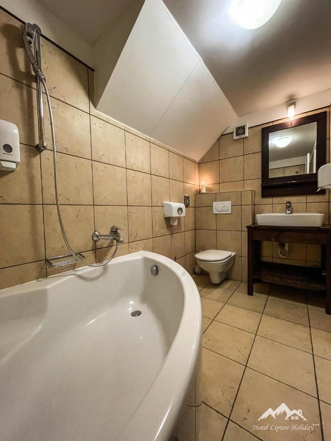 Hotel Liptov Holiday *** Liptovsky Trnovec Bagian luar foto